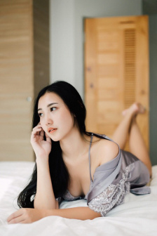 18禁极品美女裸露网站